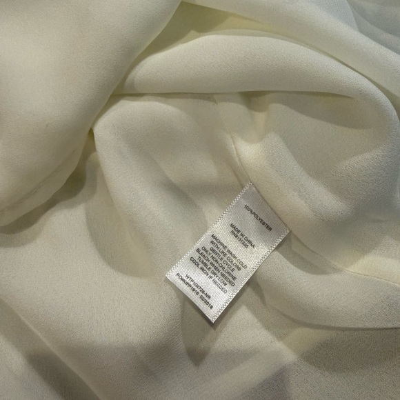 Socialite White Camisole Top - Picture 3 of 5